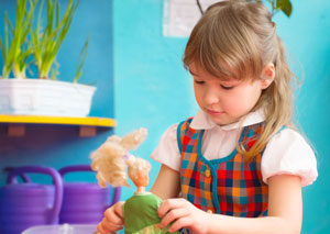 【児童期：6歳～7歳】集団生活に慣れるためのコミュニケーション力を養う_ごっこ遊び_人形